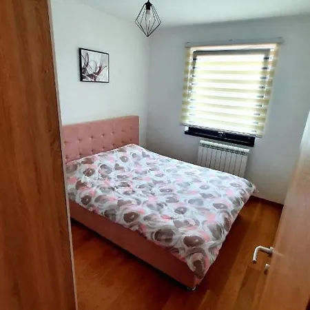 Stan ,istocno Sarajevo 26